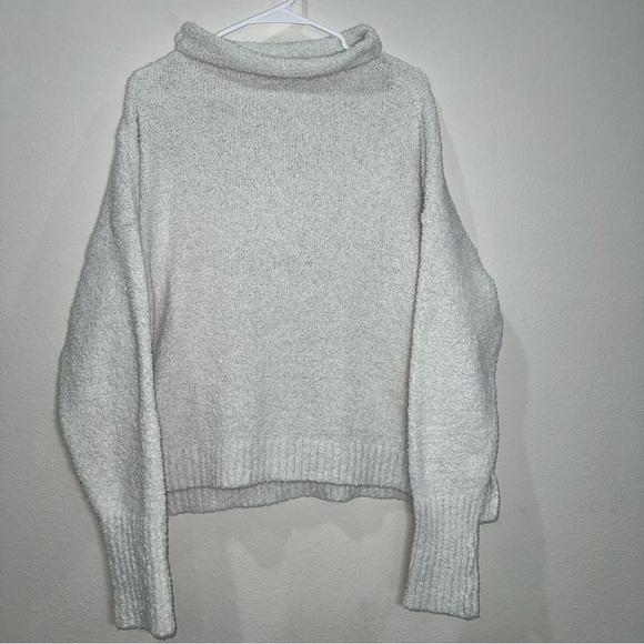 Ugg Cowl Neck Fuzzy Soft Long Sleeve Sweater - Picture 1 of 8